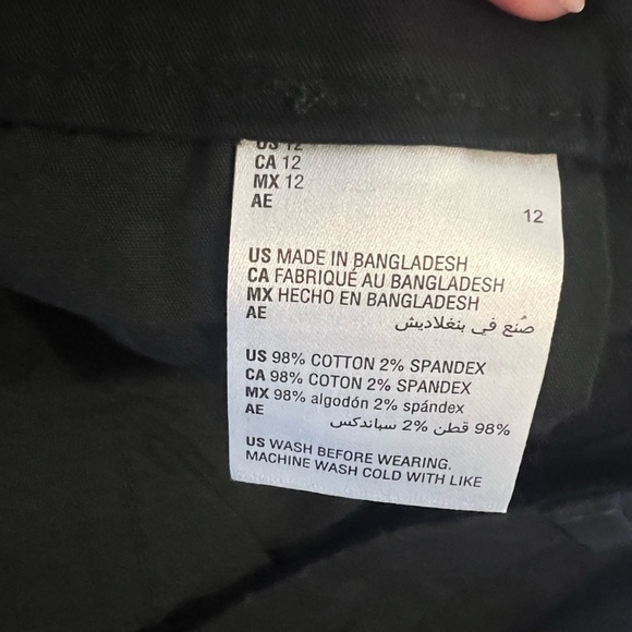 NWT Women's Black mid rise modest chino shorts Size: 12 - Picture 12 of 13